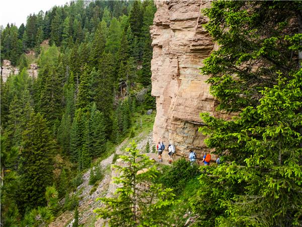 Western Dolomites walking tour in Italy