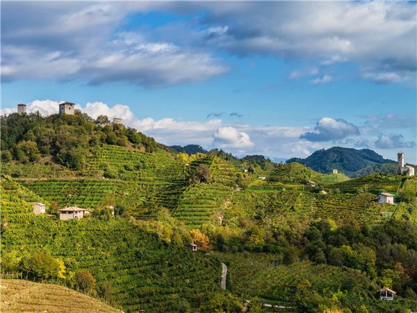 Prosecco Hills walking holiday, Italy