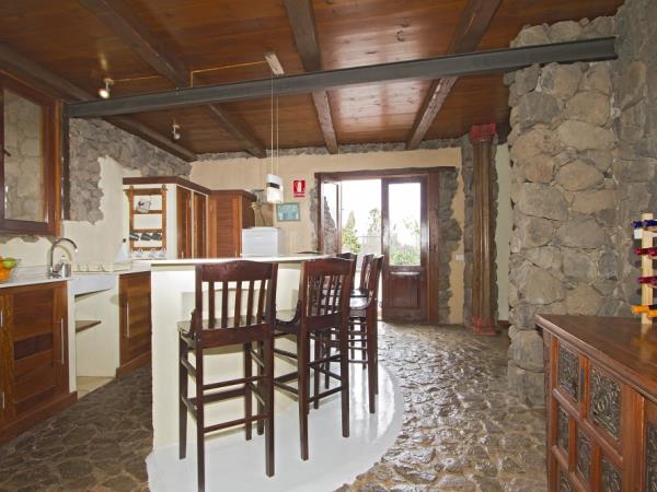 Lanzarote villa accommodation, Canary Islands