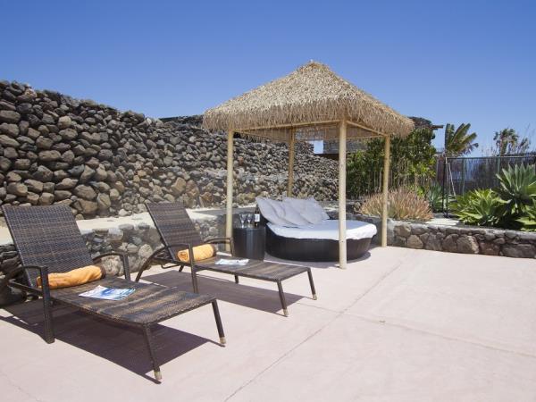 Lanzarote villa accommodation, Canary Islands