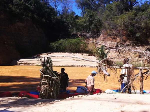 Madagascar trekking and rafting expedition