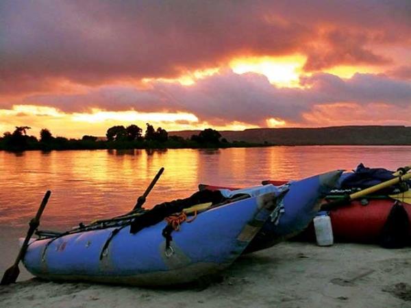 Madagascar trekking and rafting expedition