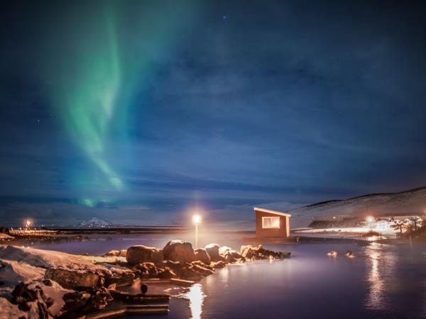 Mudret plan aftale Iceland Northern Lights holiday | Responsible Travel