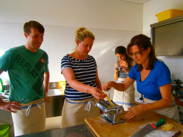 Yoga and vegetarian cooking lessons in Umbria, Italy