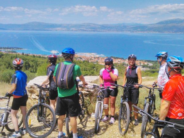 Croatia island family activity holiday for teenagers