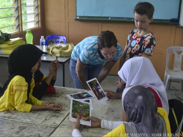 Borneo family volunteering holiday