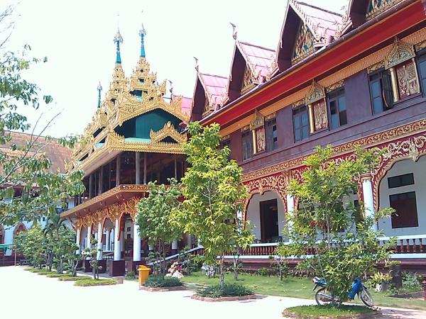 Thailand trekking & rafting holiday, tailor made