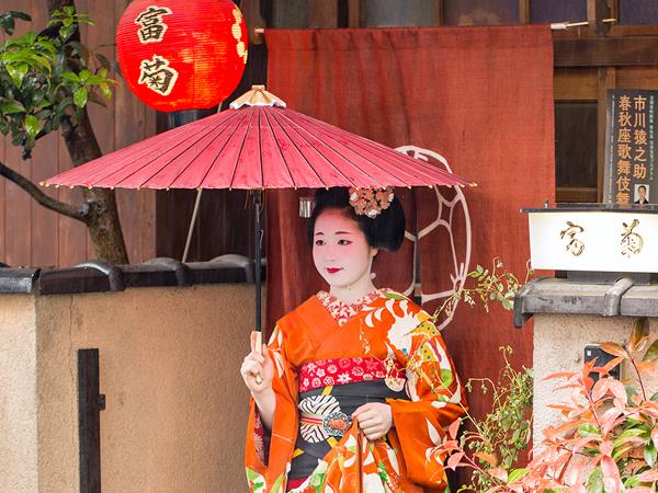 Japan small group holiday by bullet train