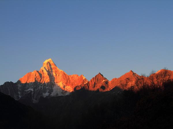 China climbing and trekking tour in Sichuan