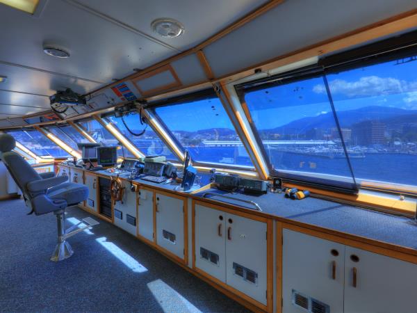 Tasmania coastal cruise
