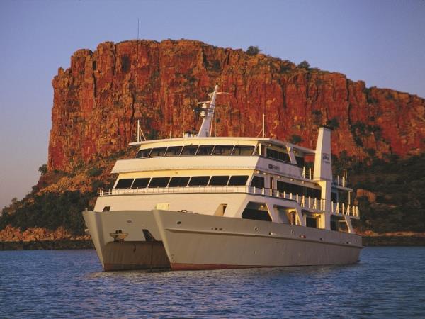 Tasmania coastal cruise