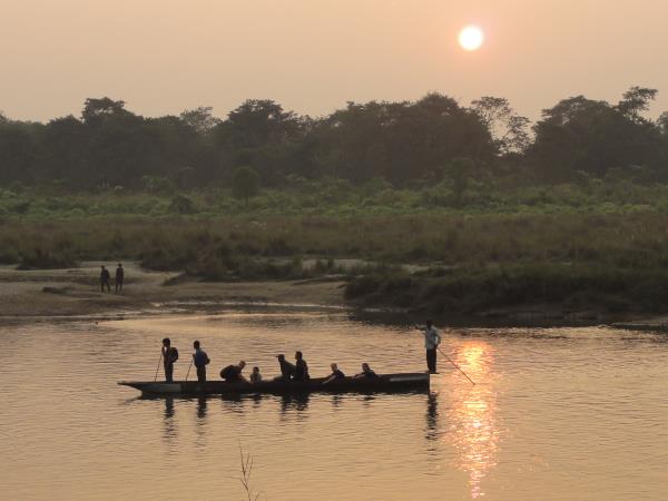Chitwan safari & rafting in Nepal