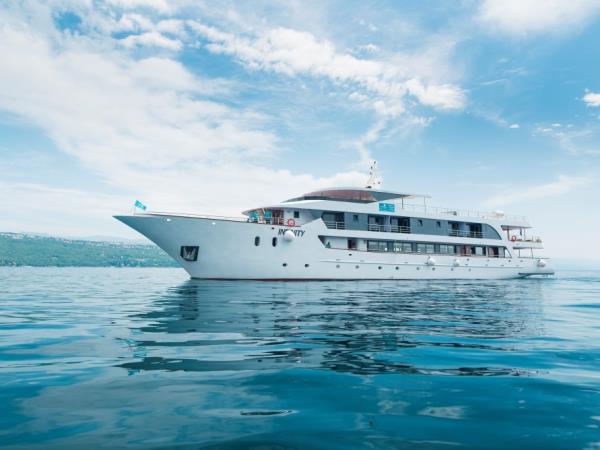 small luxury cruise ships croatia