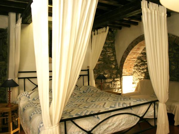 Rural villas in Tuscany, Italy