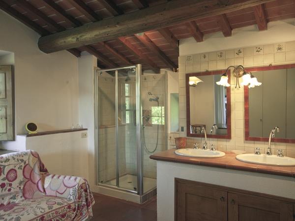 Rural villas in Tuscany, Italy