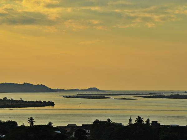 Burma tour, encompassed