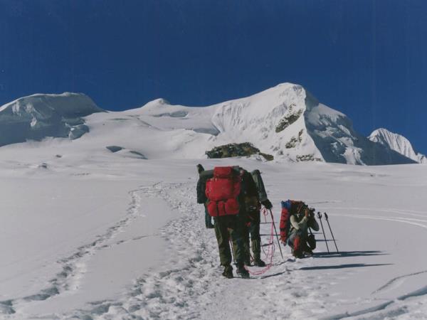 Annapurna Circuit and Tilicho Lake trekking holiday
