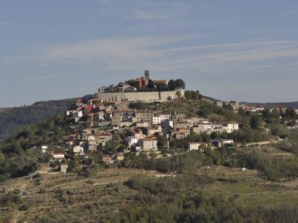 Croatia wine tour by bike