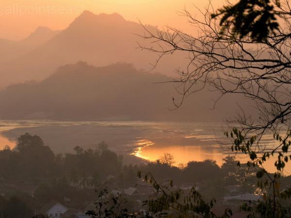 Laos holiday, Luang Prabang and the Plain of Jars