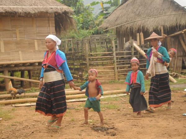 Burma overland tour from Thailand