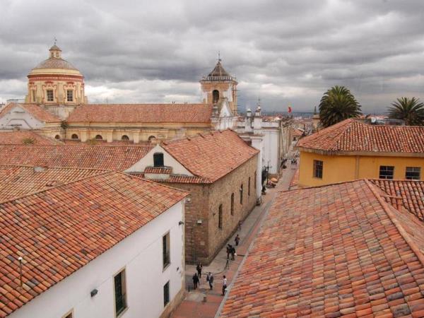 Colombia holiday, cities and coast