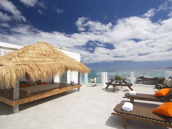 Lanzarote seafront apartment, Punta Mujeres