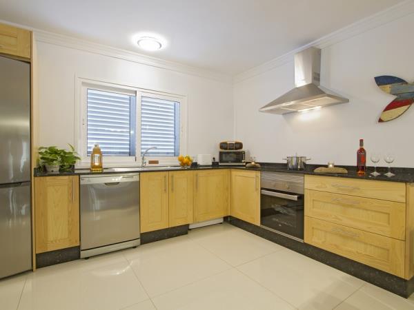 Lanzarote seafront apartment, Punta Mujeres