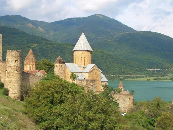 Georgia cultural holiday, Georgia Explorer