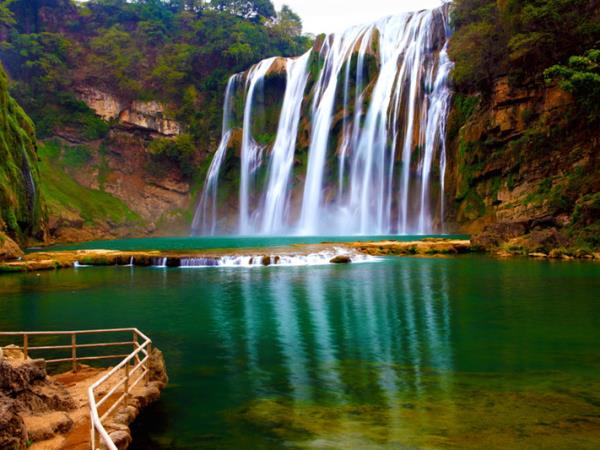Southwest China tour, Miao festivals & villages