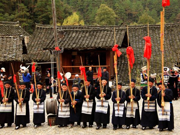 Southwest China tour, Miao festivals & villages