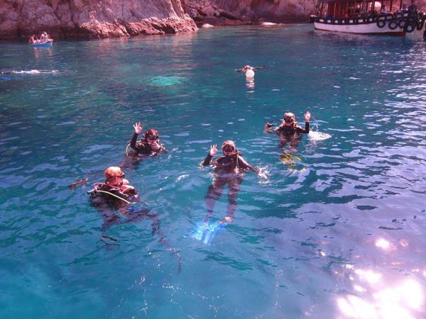 Vietnam diving & mountain biking adventure holiday
