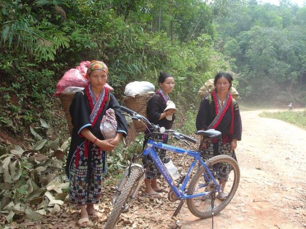 Vietnam diving & mountain biking adventure holiday