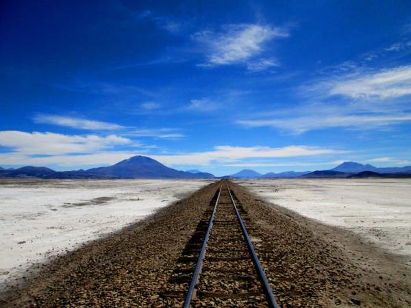 Bolivia salt lakes, lagunas & volcanoes holiday