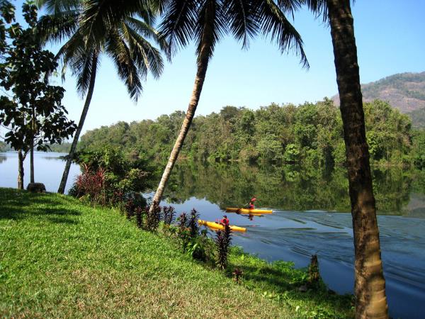 Kerala Hike, bike & kayak in India