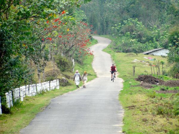 Kerala Hike, bike & kayak in India
