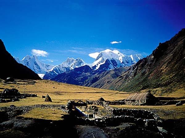 Cordillera Huayhuash trekking holiday
