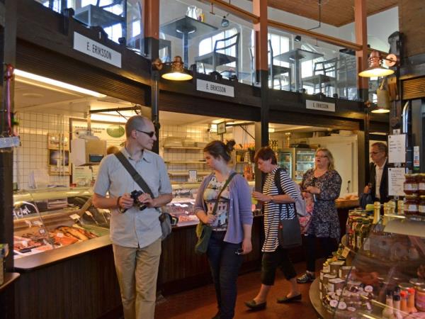 Helsinki city break, winter sports & gastronomy
