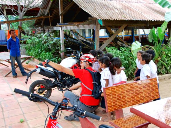 Cambodia cycling tour, tailor made