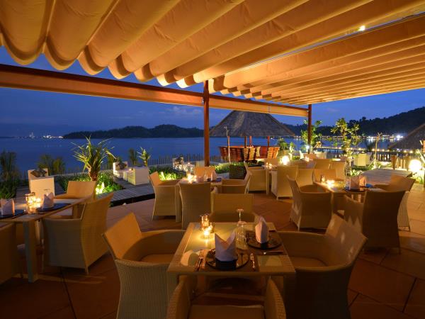 Luxury beach holiday in Borneo & Orangutans