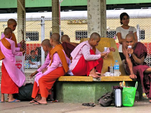 Myanmar highlights holiday