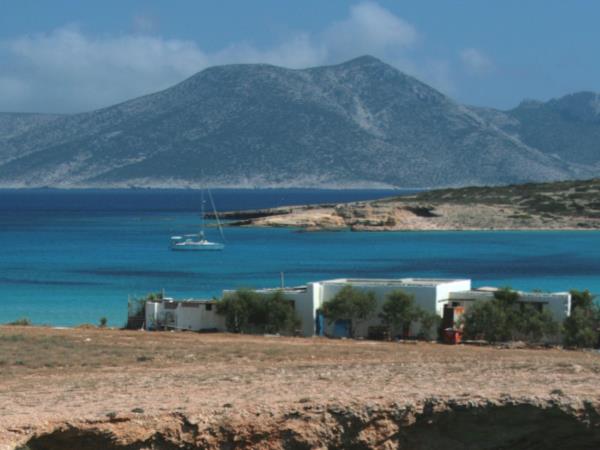 Cyclades sailing honeymoon, Greece