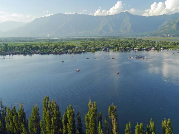 Kashmir small group holiday, India