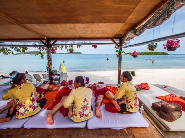 Thailand island hopping holiday
