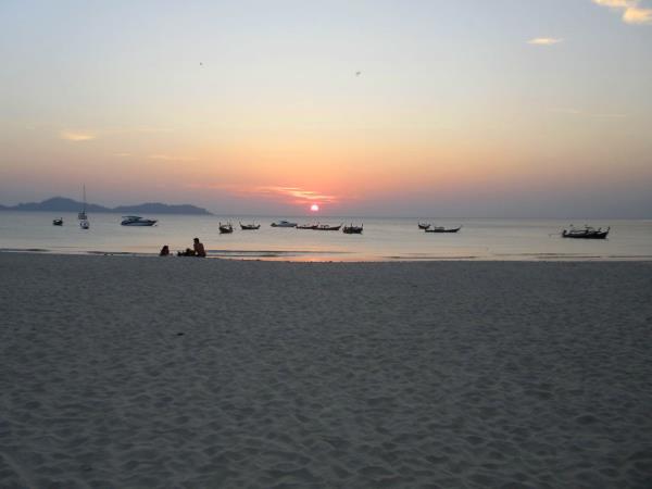 Thailand island hopping holiday