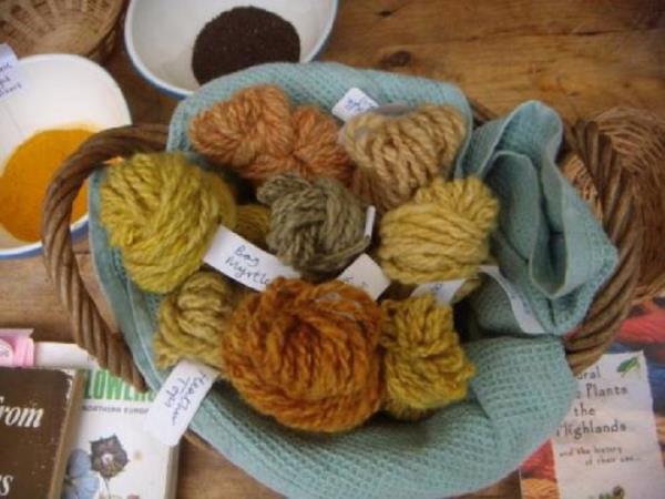 Scotland traditional crafts holiday, dye to hand spin