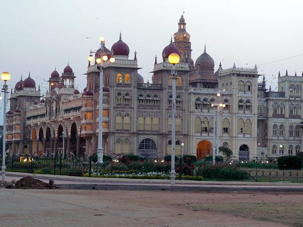 Kerala walking, culture & wildlife holiday, India