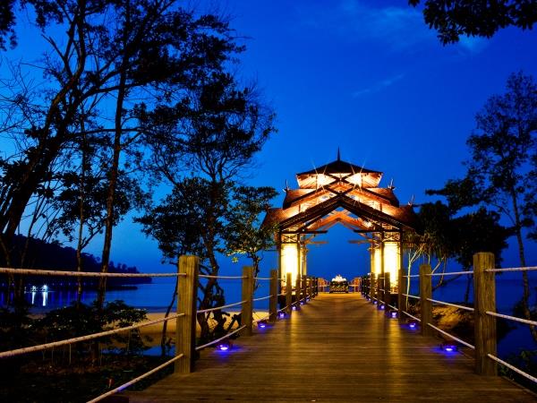 Honeymoon in Borneo