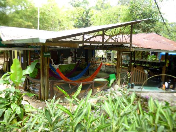 Ecuador wildlife sanctuary volunteering