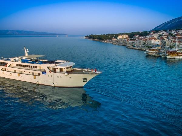 Central Croatia luxury cruise from Split