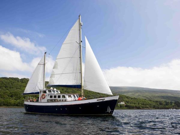 Wildlife sailing holiday in Scotland